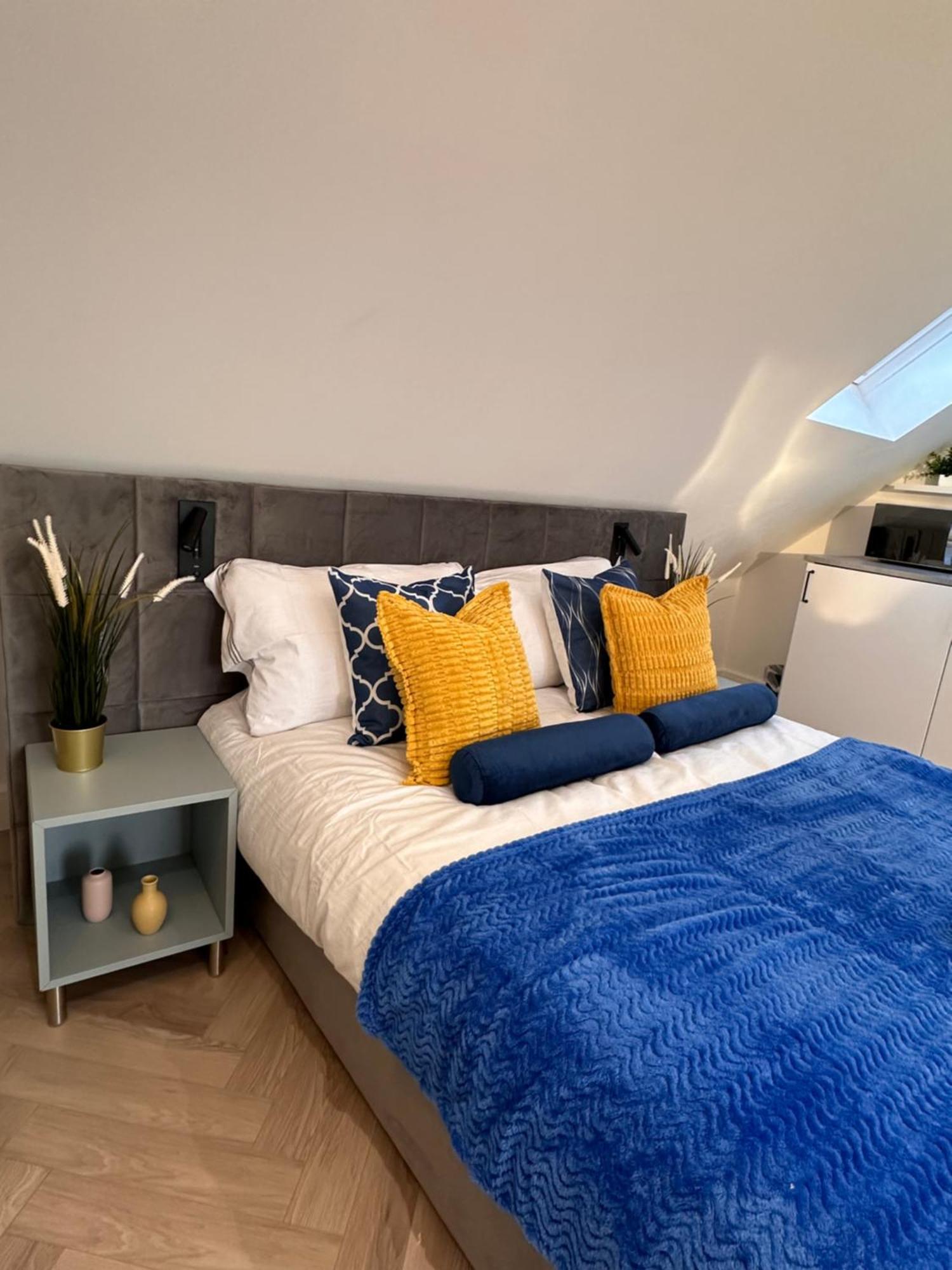 R5 - Luxury Private Ensuite Self-Contained Room - Newly Renovated 黑尔斯欧文 外观 照片