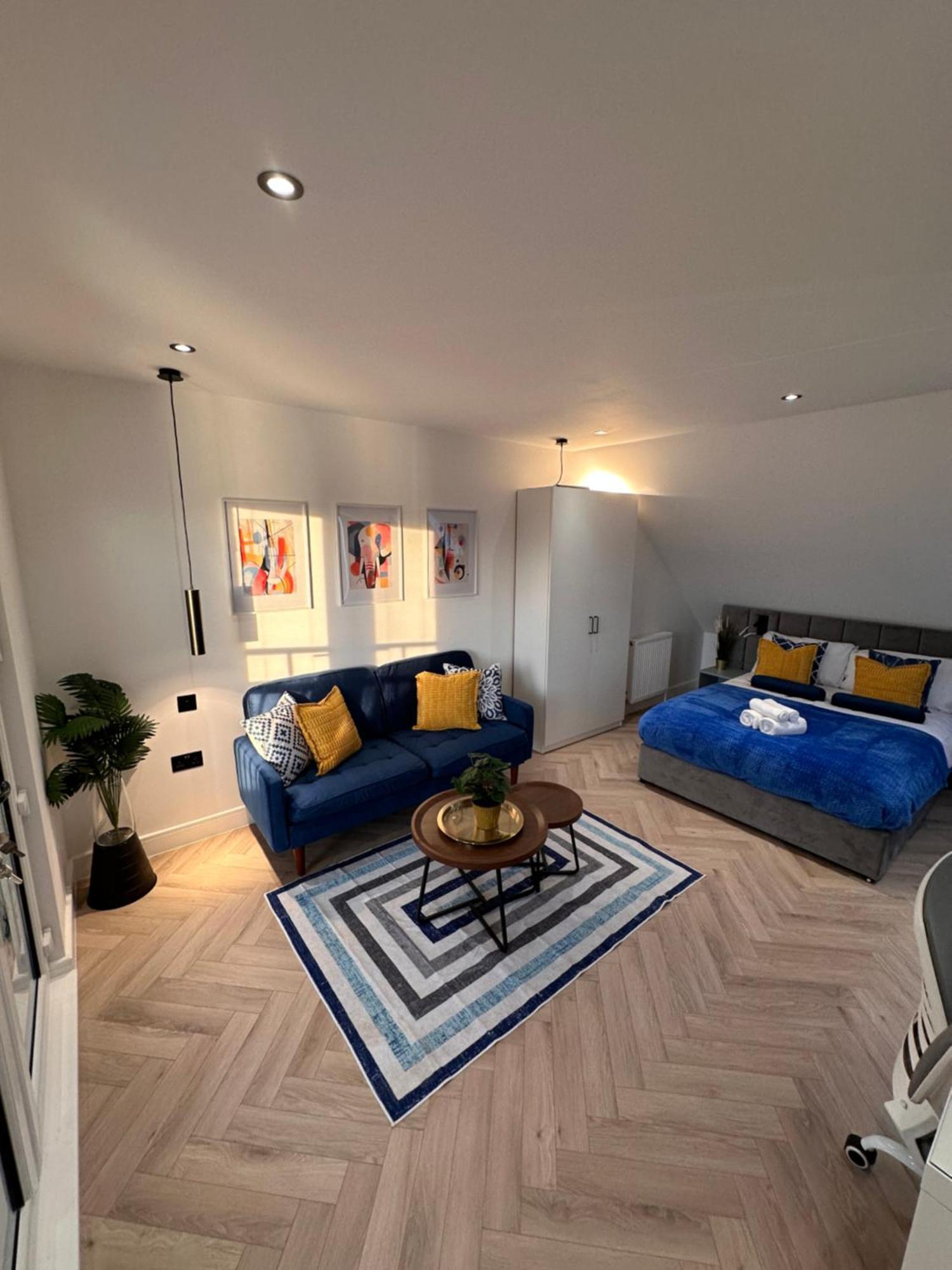 R5 - Luxury Private Ensuite Self-Contained Room - Newly Renovated 黑尔斯欧文 外观 照片