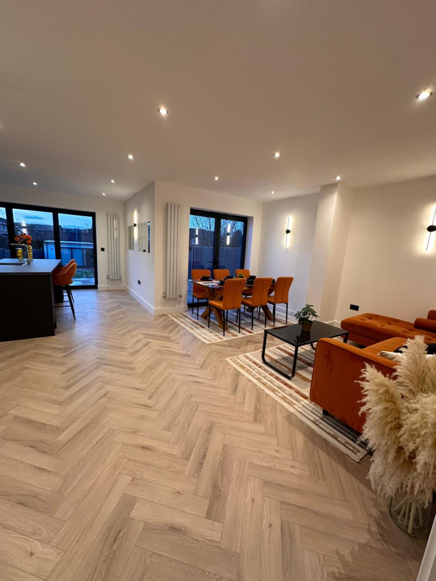 R5 - Luxury Private Ensuite Self-Contained Room - Newly Renovated 黑尔斯欧文 外观 照片