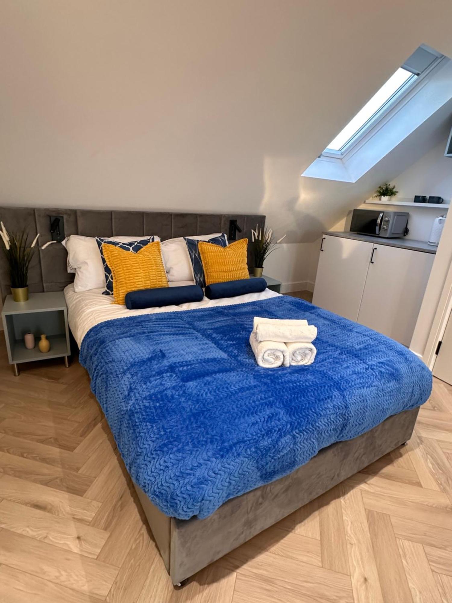 R5 - Luxury Private Ensuite Self-Contained Room - Newly Renovated 黑尔斯欧文 外观 照片