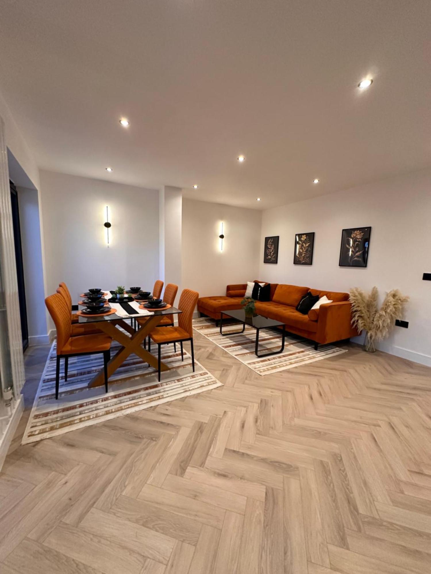 R5 - Luxury Private Ensuite Self-Contained Room - Newly Renovated 黑尔斯欧文 外观 照片