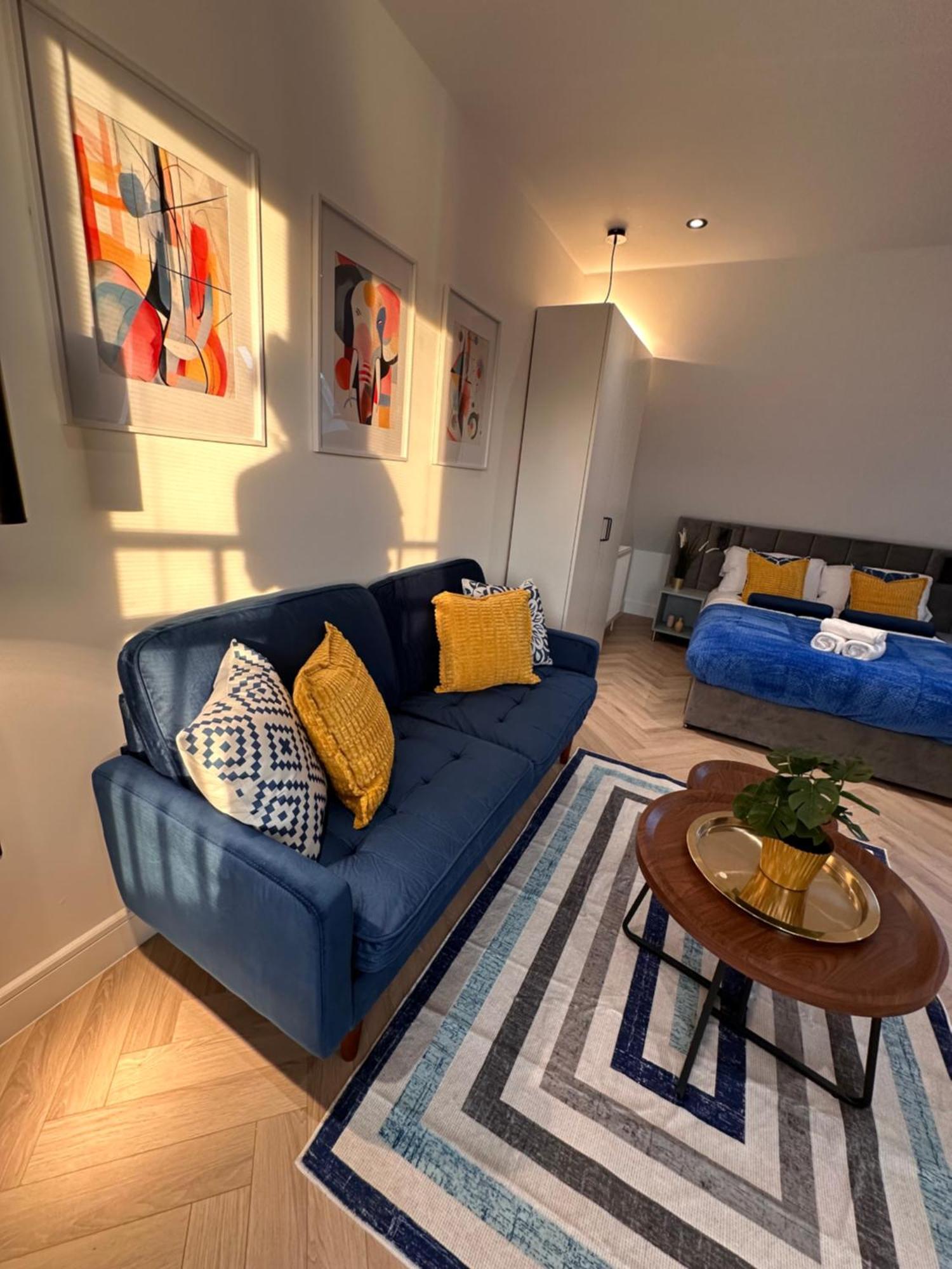 R5 - Luxury Private Ensuite Self-Contained Room - Newly Renovated 黑尔斯欧文 外观 照片